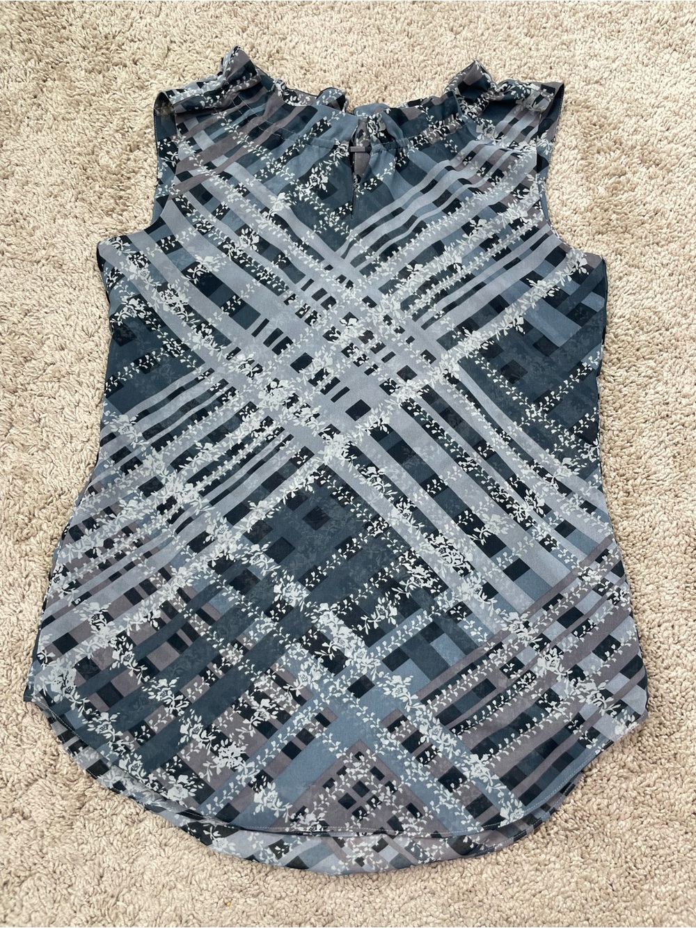 CAbi Sleeveless Plaid &‎ Floral Mix Top in Charcoal and Light Gray